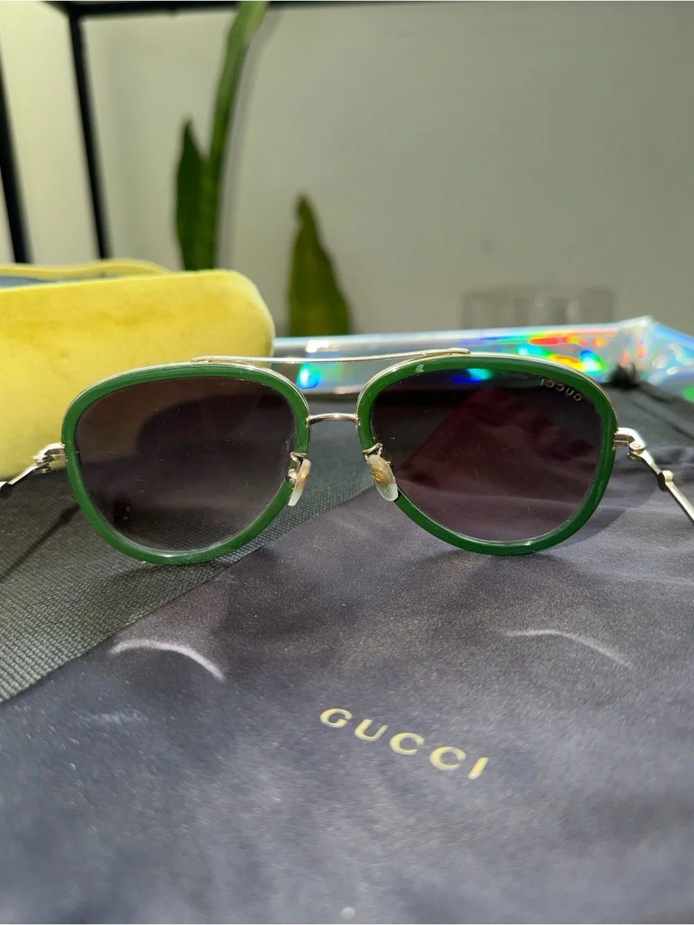 Gucci Green and Red Aviator Sunglasses for Women
